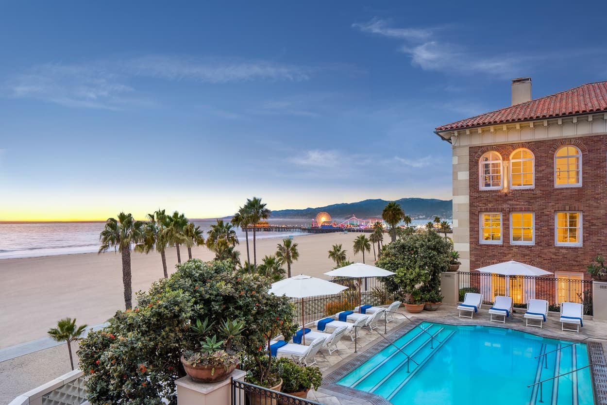 Hotel Casa Del Mar