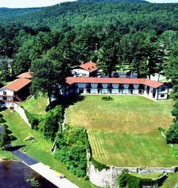 Melody Manor Resort